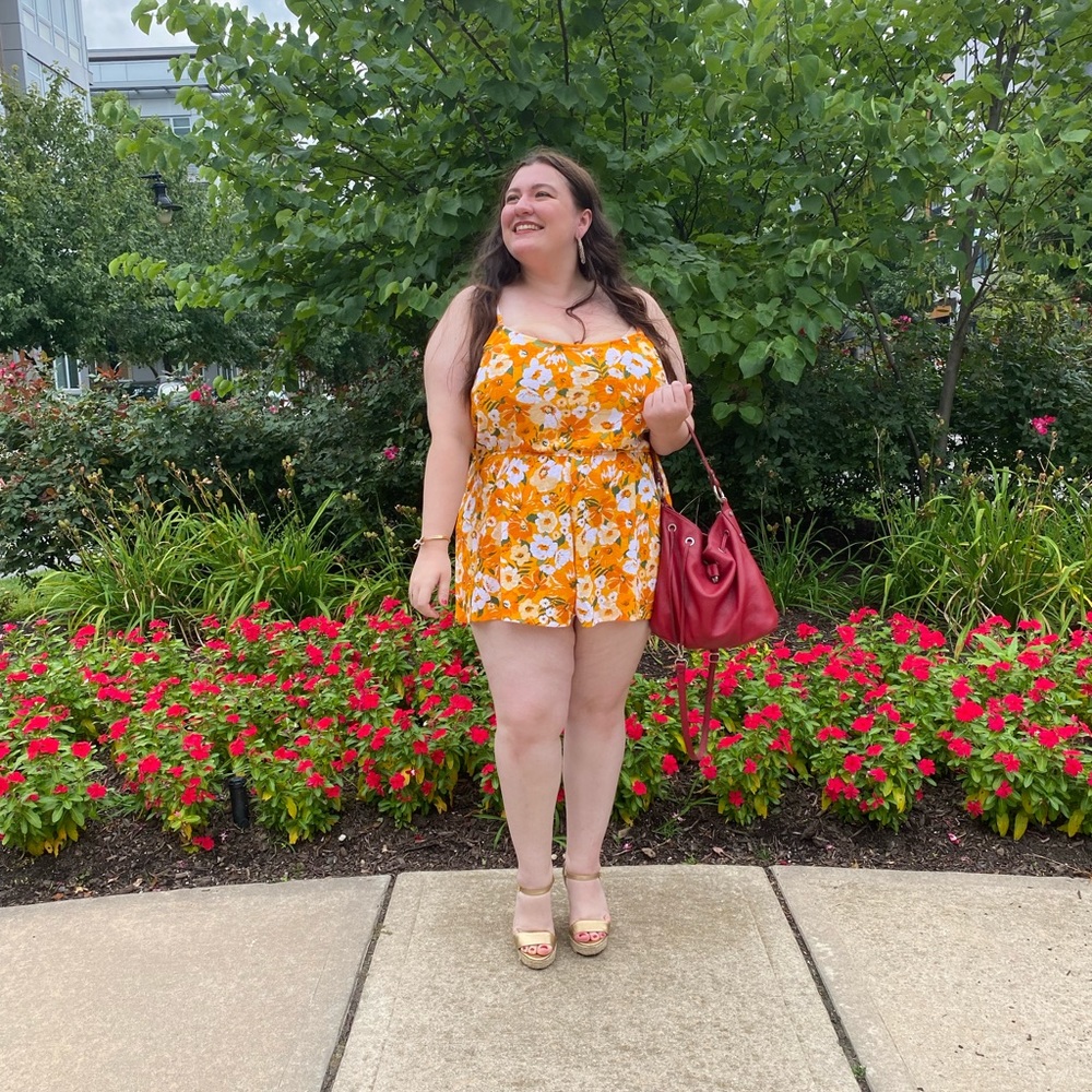 Super cute romper!☀️